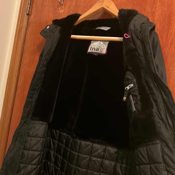 Pre-Owned TNA girls black magic winter coat S, missing fur attachment. - Picture 5 of 7